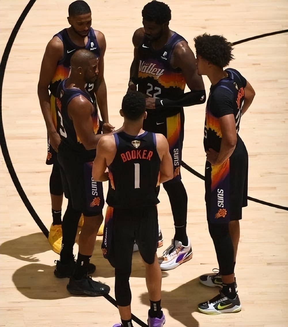 关于Doinb在独行侠比赛中连败，出色防守引发热议！的信息